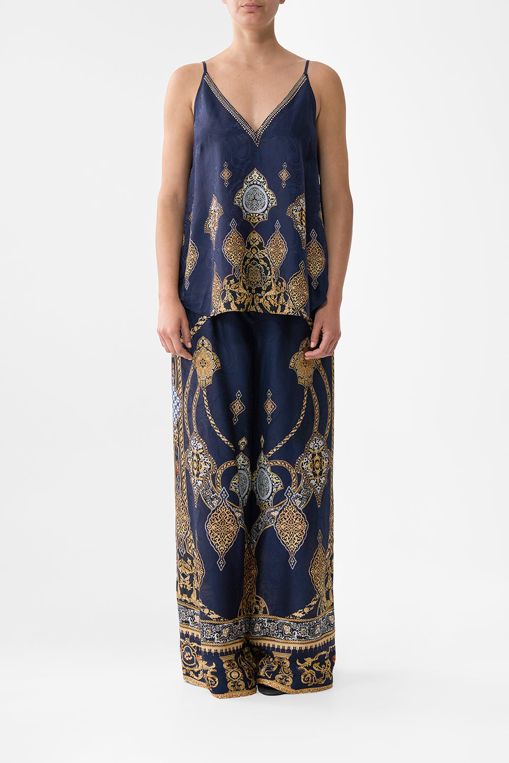 CAMILLA_00036605_V_NECK_CAMI_THE_IMPERIAL_GATE_MODEL_1