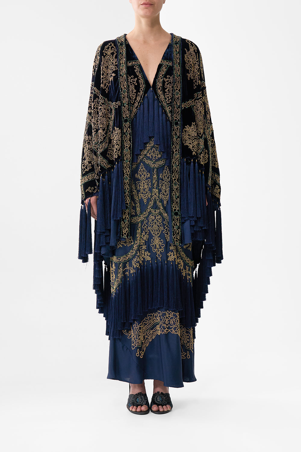 CAMILLA_00037871_DRAPED_HIGH-LOW_LAYER_THE_IMPERIAL_GATE_MODEL_1