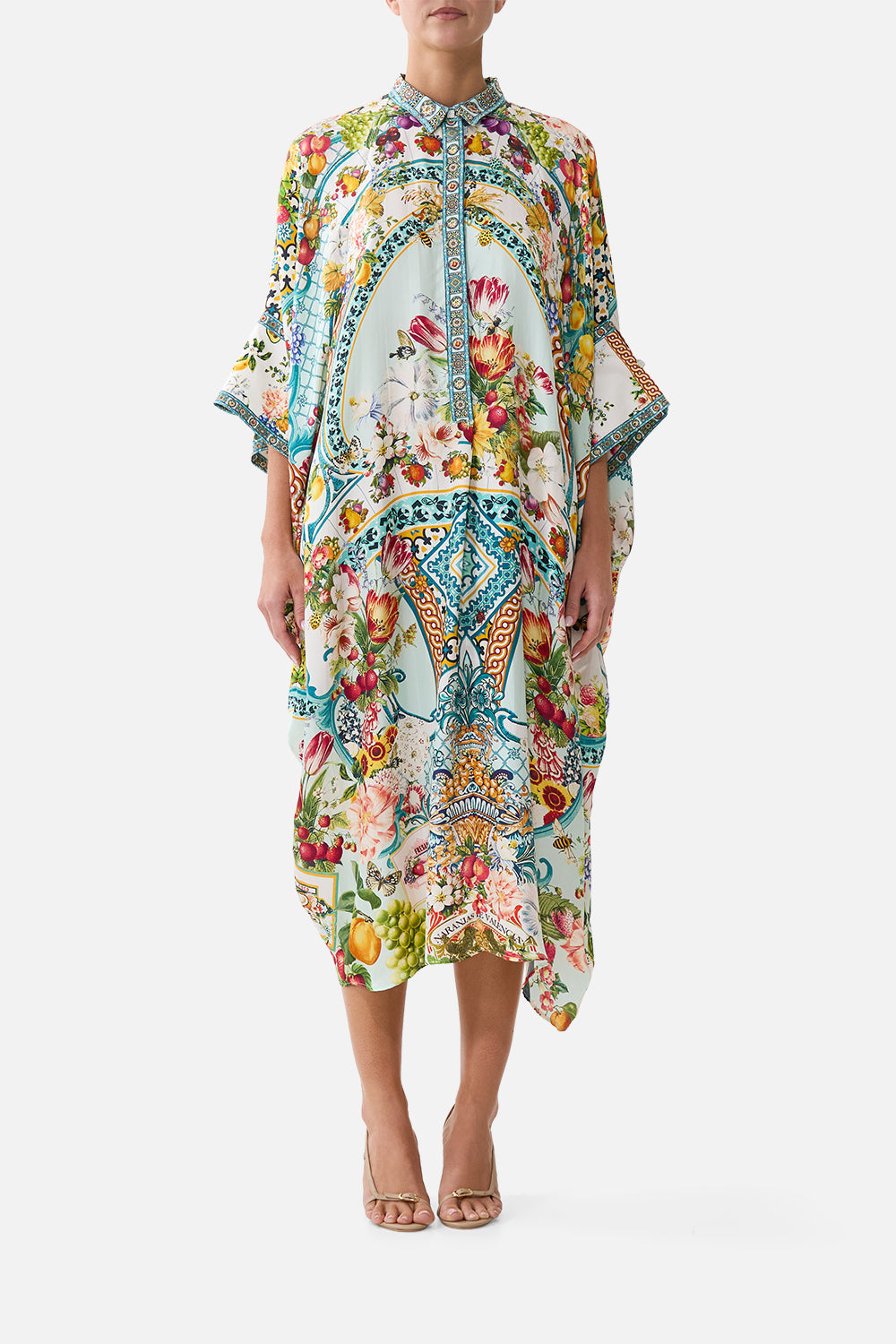 CAMILLA_00041510_BATWING_KAFTAN_MAGIC_OF_THE_MERCADO_MODEL_1