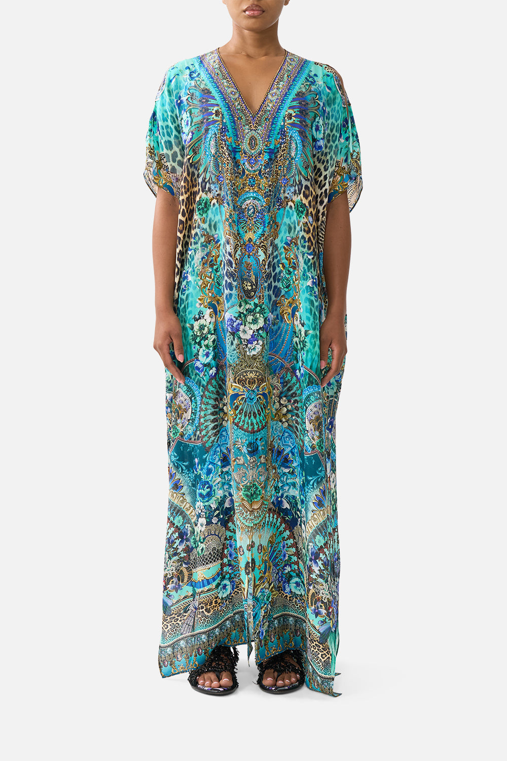 CAMILLA_00041548_SLIM_FIT_KAFTAN_WITH_SPLIT_FLAMENCO_EUPHORIA_MODEL_1