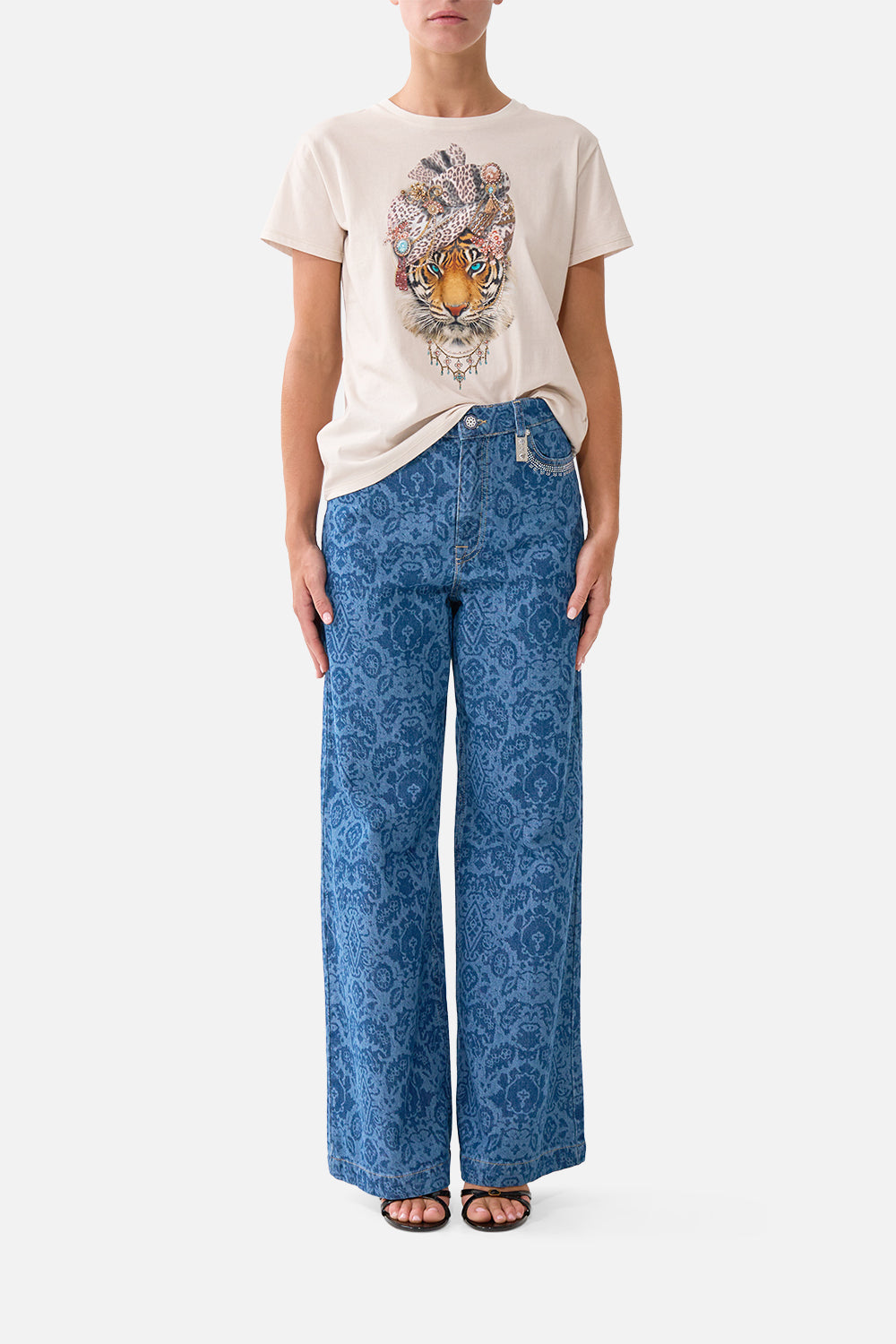 CAMILLA_00043285_WIDE_LEG_JEAN_DENIM_MODEL_1_84c92539-4d42-4825-94e0-94e9723f9298